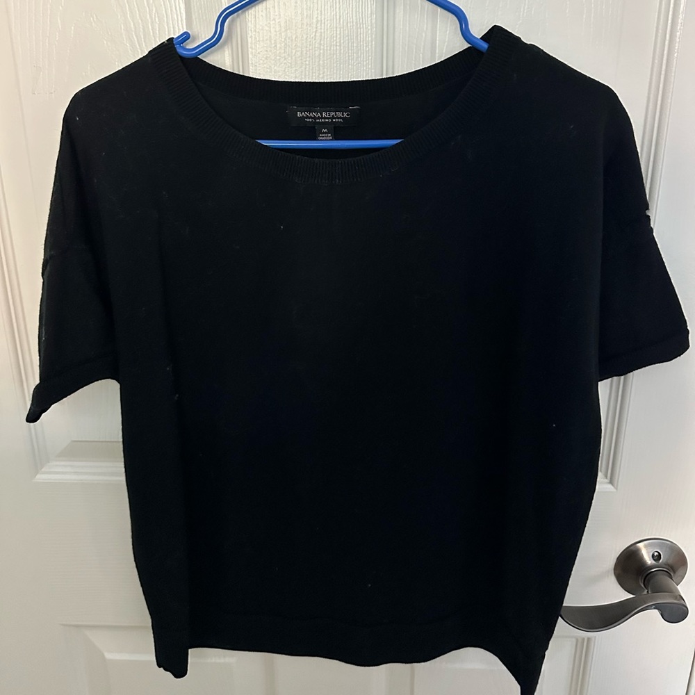 Banana Republic 100% Merino Wool Short Sleeve Sweater - Black